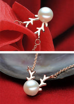 Christmas Gift Silver Necklace with Reindeer Pendant