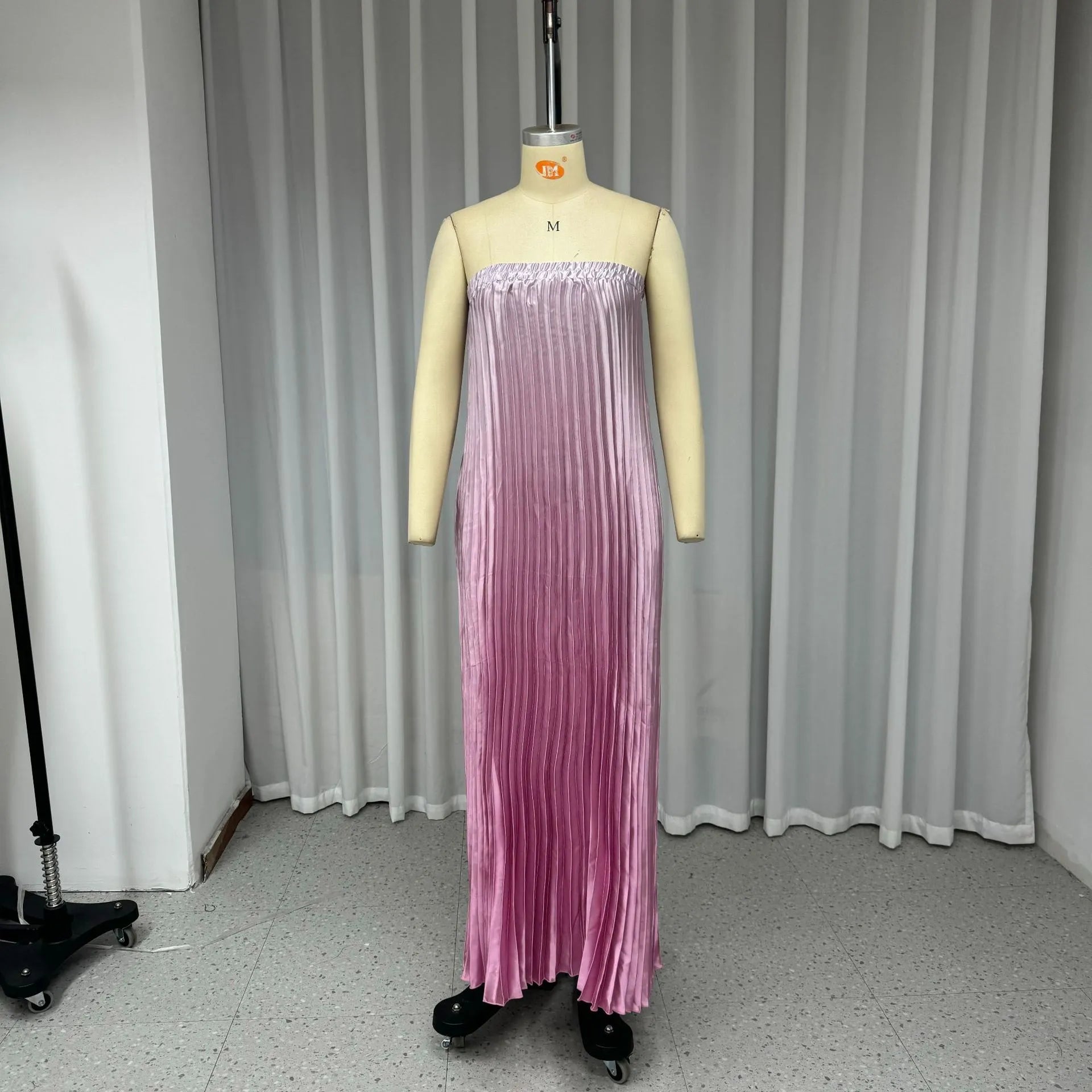 Fashion Sleeveless Tube Top Mermaid Color Pleated Dress