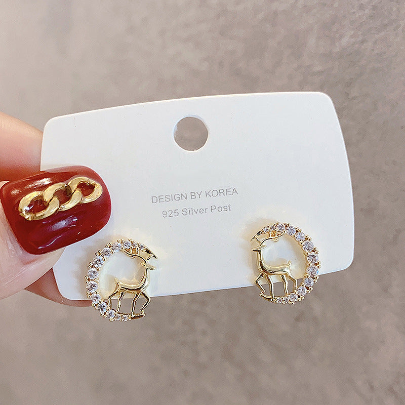 Fashionable Christmas Reindeer Head Earrings (Wholesale)