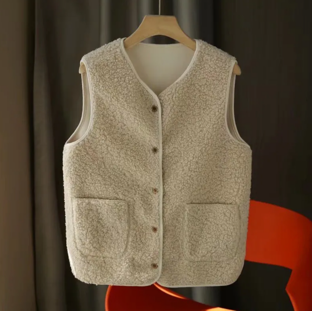 Women's Lambswool Fur Vest - Integrated Lamb Wool Design