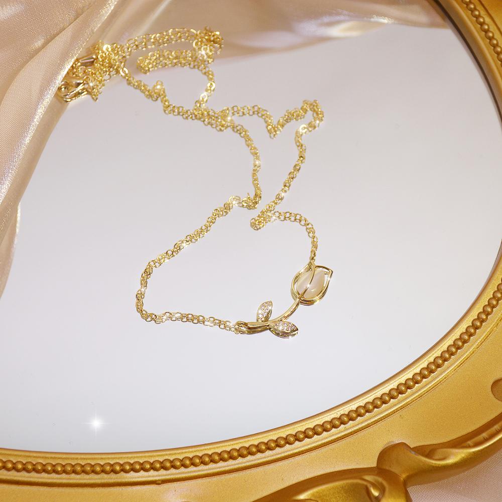 Korean Rose Pendant Cat Eye Necklace