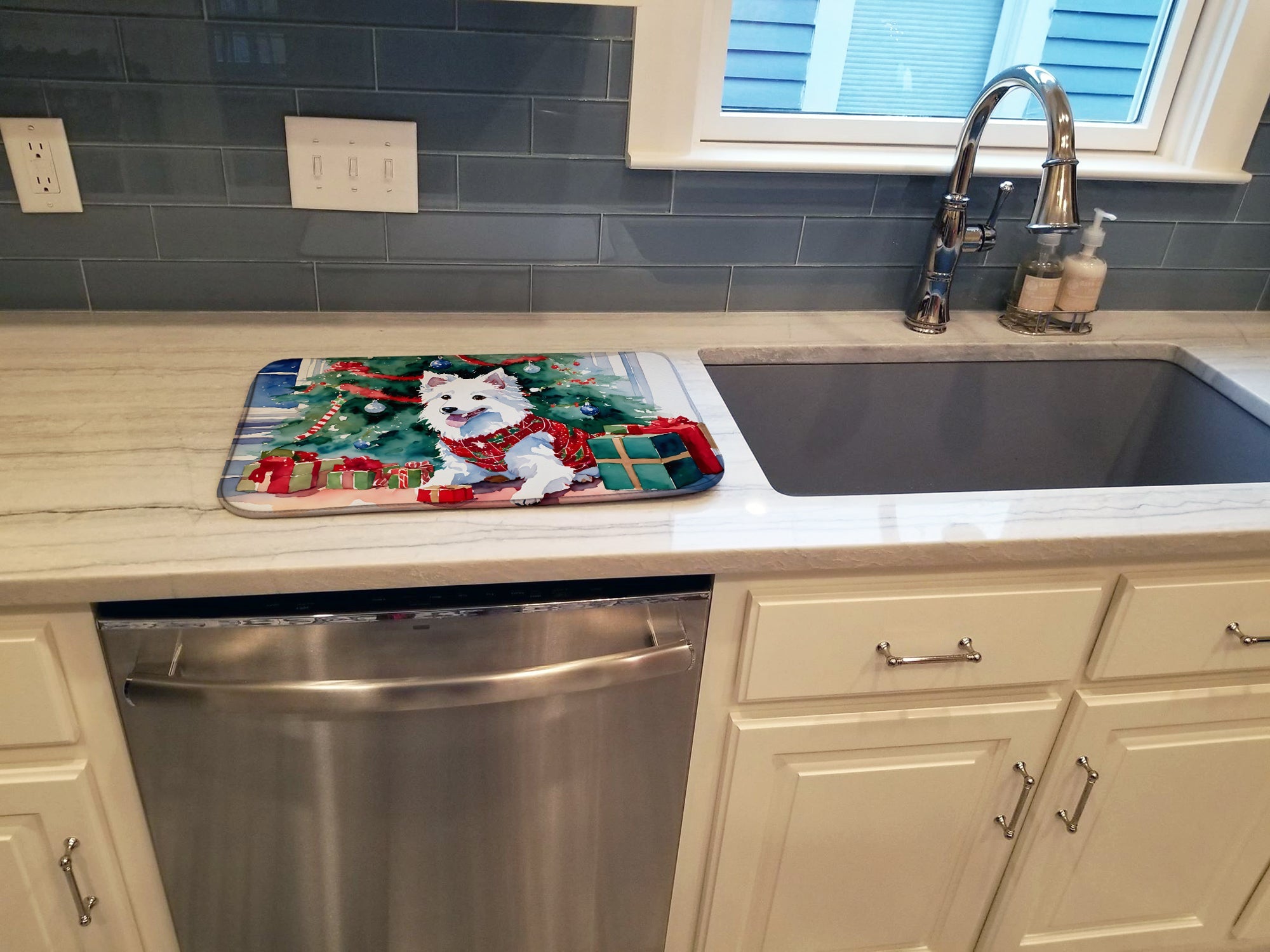 Japanese Spitz Cozy Christmas Dish Drying Mat