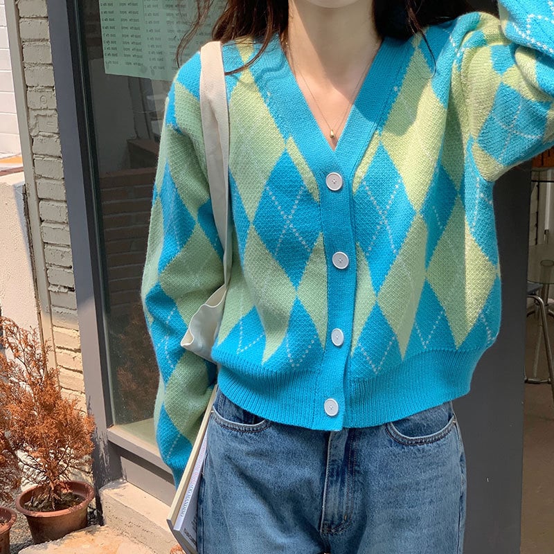 Contrast V-neck Knit Sweater in College Style