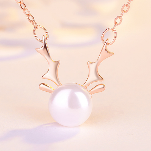 Christmas Gift Silver Necklace with Reindeer Pendant