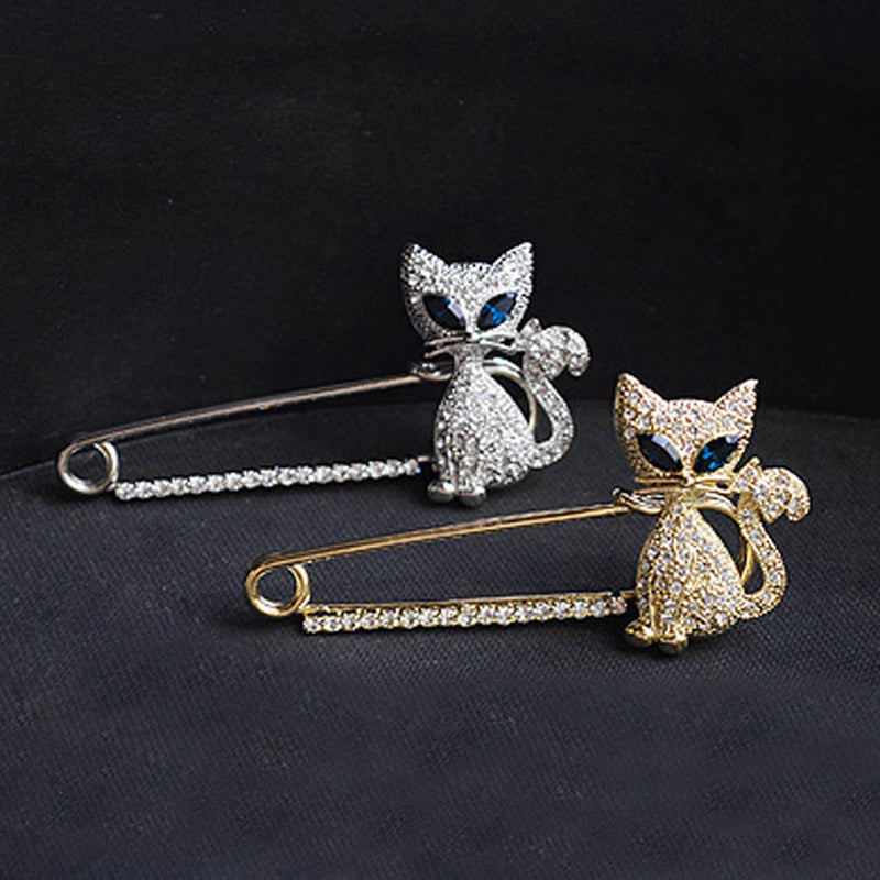 Rhinestone Cat Brooch Pin