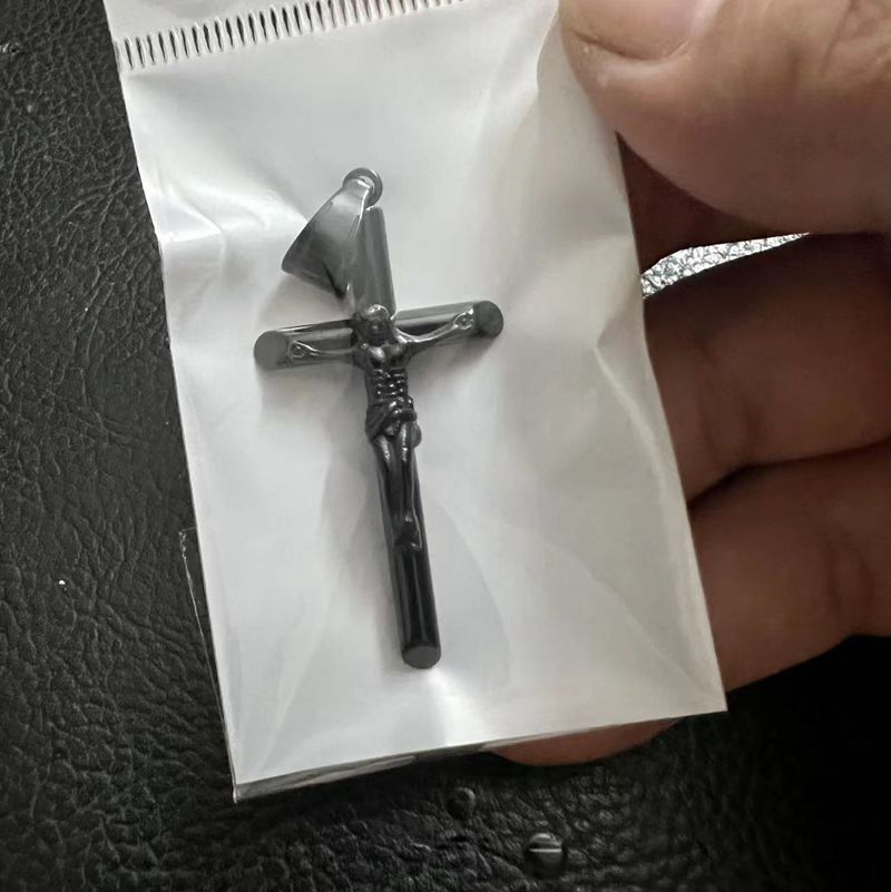 [Duplicate] Hip Hop Titanium Steel Crucifix Pendant Necklace