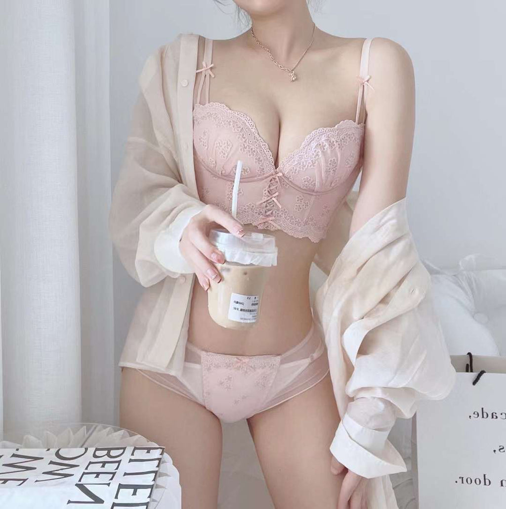 Lace Bralette Set for Women with Adjustable Design