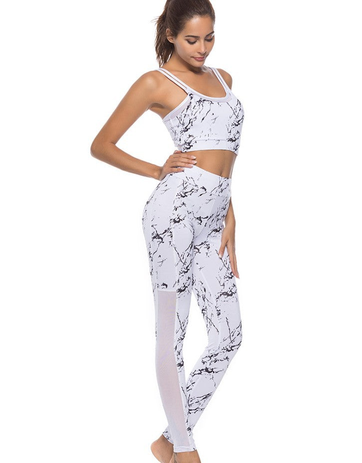 Yoga Outfit Set - 2-Piece Stylish Tank Top