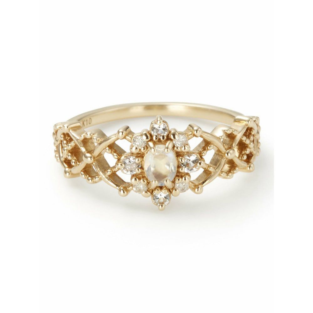 Christmas Ring with Crystal Moonstone and Mesh Design
