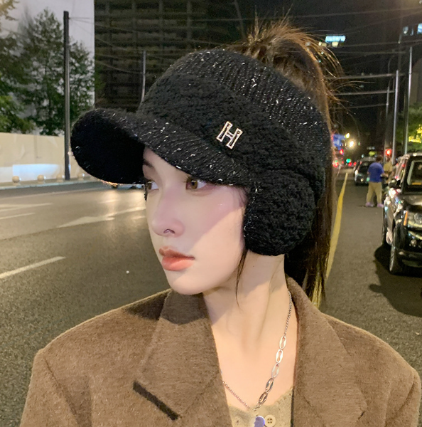 Knitted Duck Tongue Earmuffs with Velvet Wool Hat | Embroidered Cap