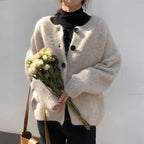 Minimalist Women's Cardigan - Chic Autumn Style