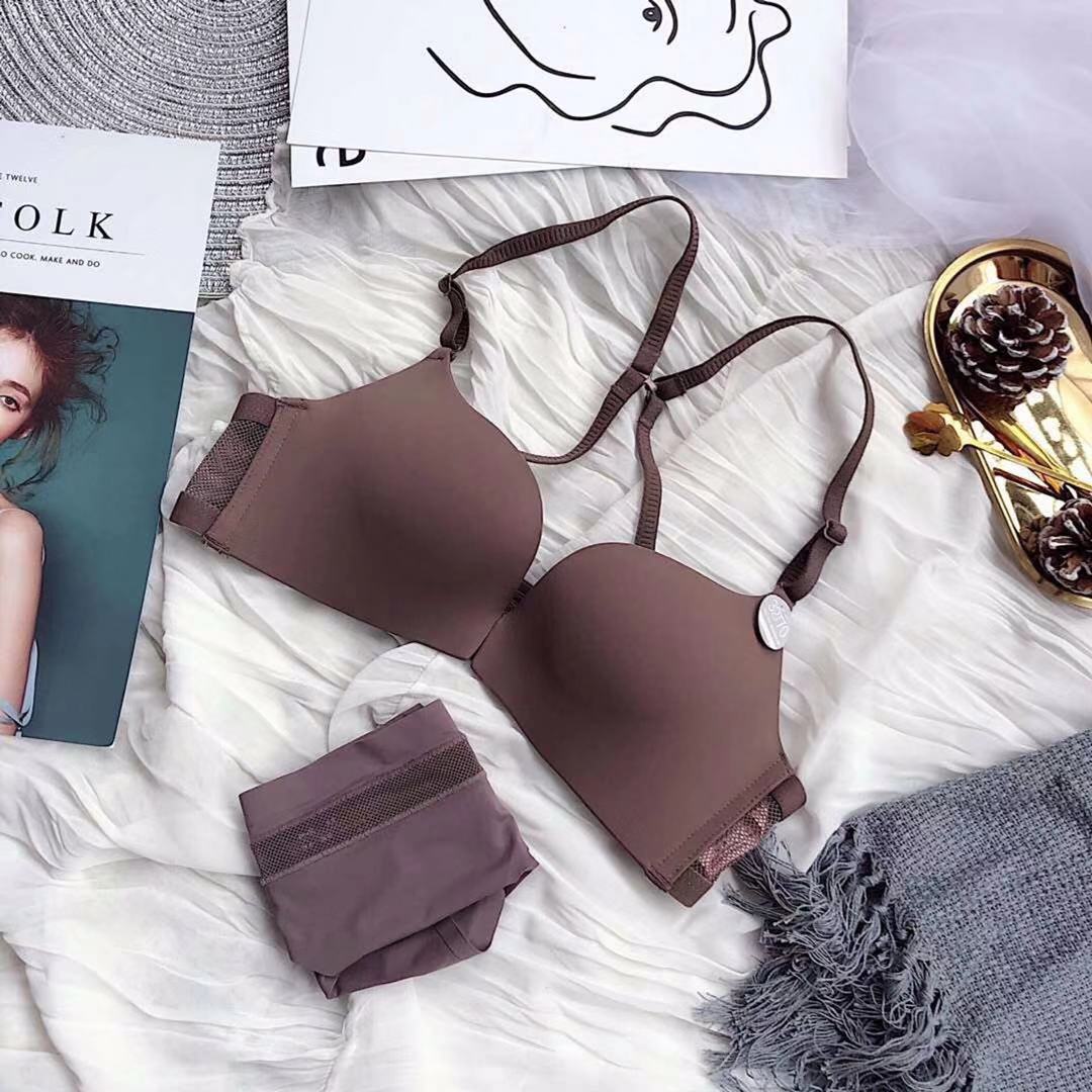 Invisible Front Closure Wireless Bra Set for Women