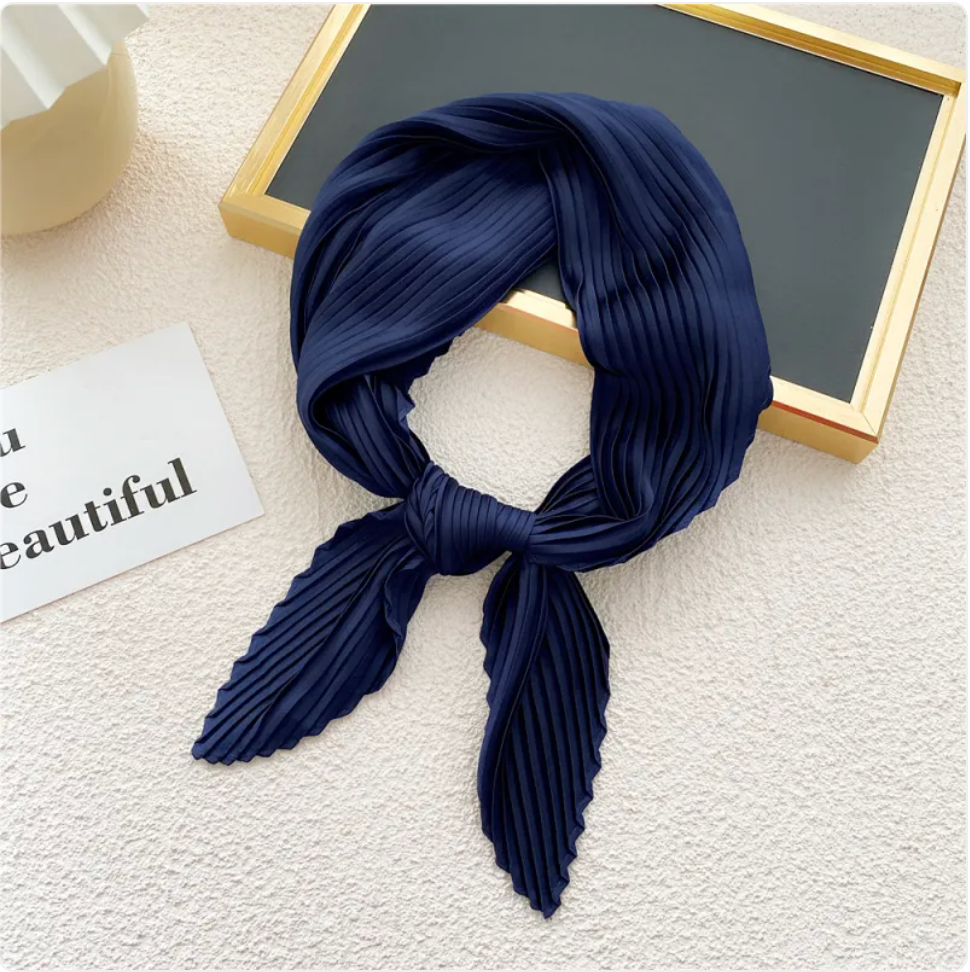 Women's Solid Color Pleated Scarf
