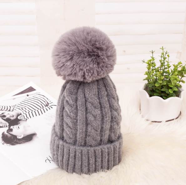 Women's Autumn Winter Wool Ball Fashion Hat | Embroidered Cap
