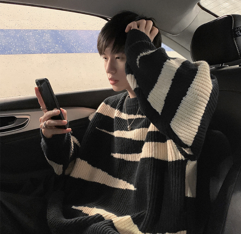 Black and White Contrast Loose Sweater for All