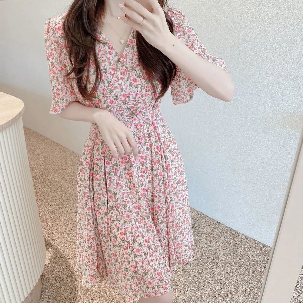 Floral Chiffon Dress for Women with Short Sleeves