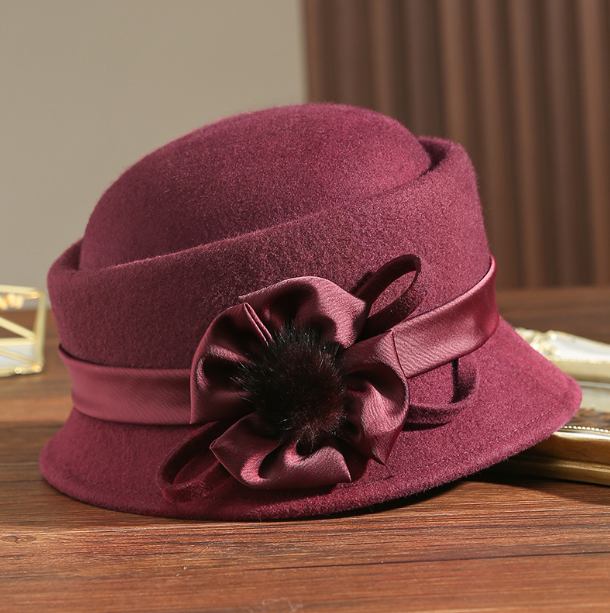 Retro Women's Wool Felt Top Hat | Embroidered Cap