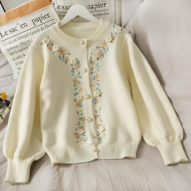 Vintage Floral Embroidered Women's Cardigan Sweater