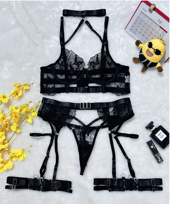 Women's Mesh Stitching Lingerie 4-Piece Set – Black, S-XL