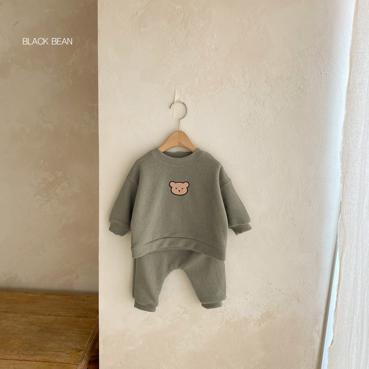 Embroidered Bear Sweater for Kids in Autumn Style