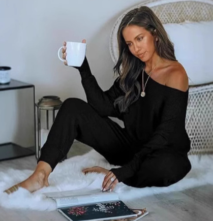 Off-the-shoulder Long Sleeve Pullover | Streetwear