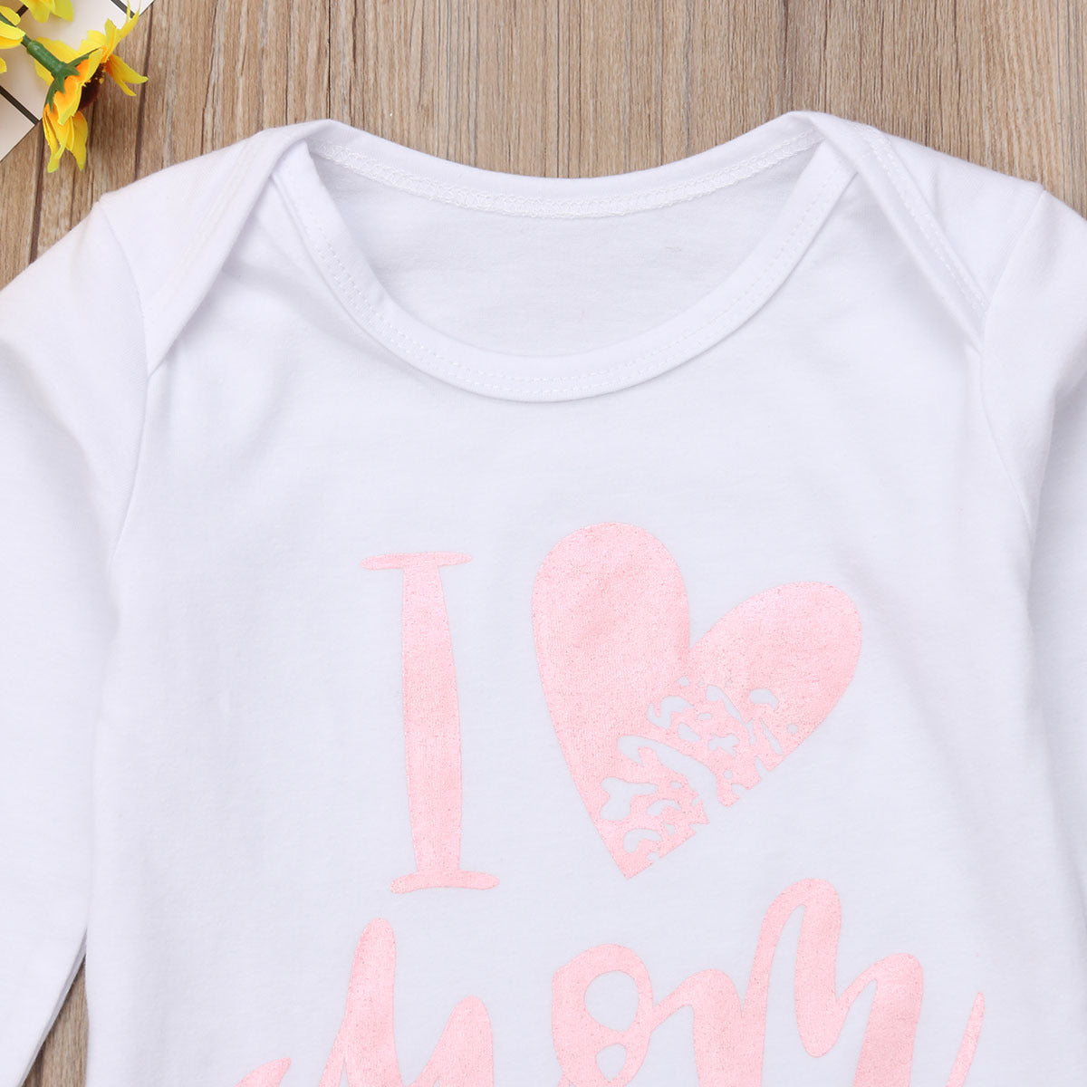 Love Mom Outfit Set with Bodysuit, Pants, and Headband