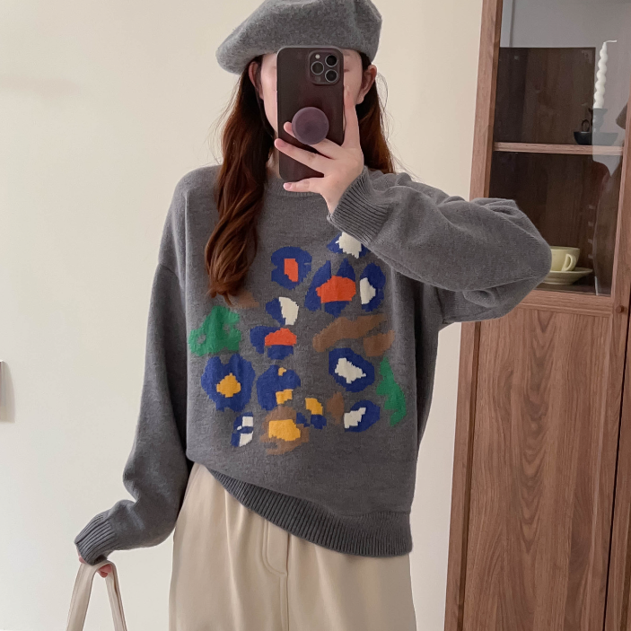 Versailles Garden Women's Slim-fit Pullover Sweater | Streetwear