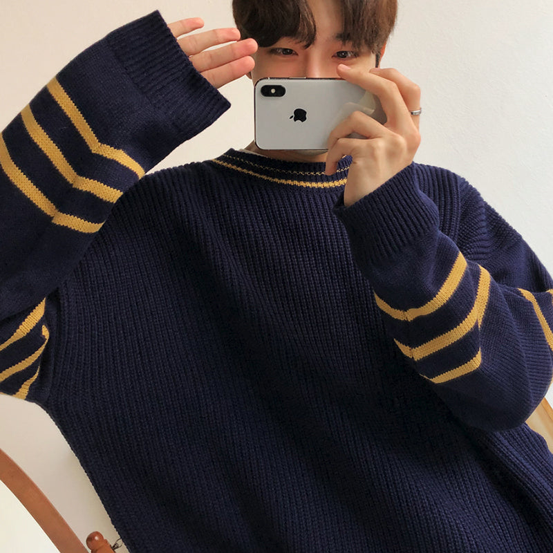 Men's Loose Fit Round Neck Winter Sweater