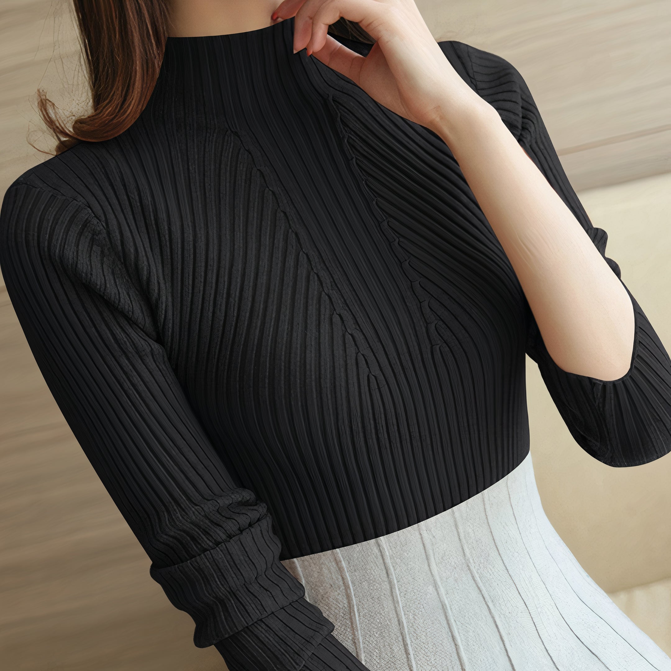 Liz Fitted Pullover | Streetwear
