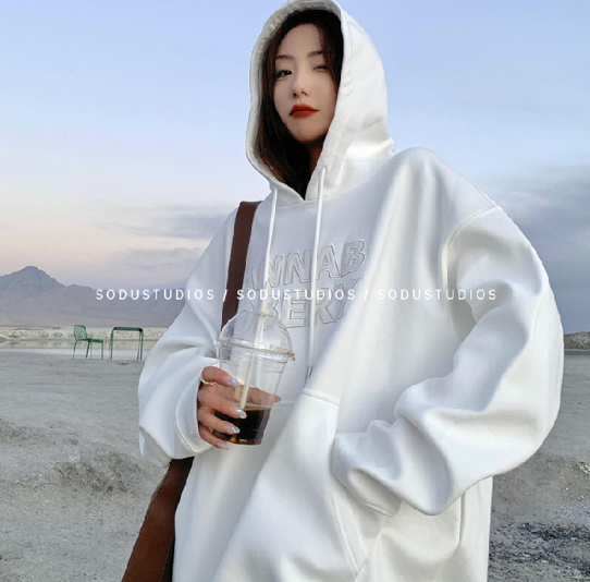 High-Quality Hooded Sweater for Women with Niche Design