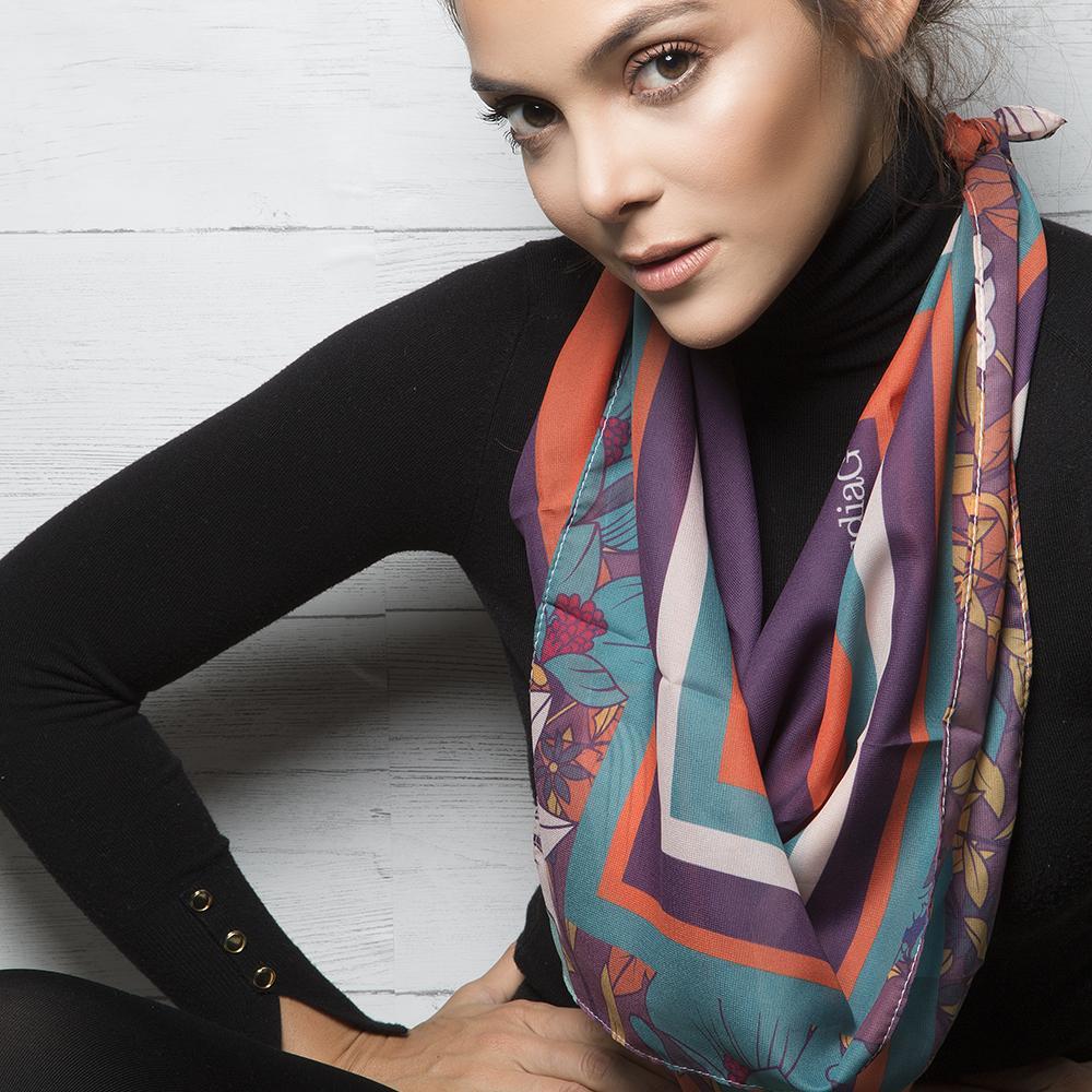 Lia Scarf