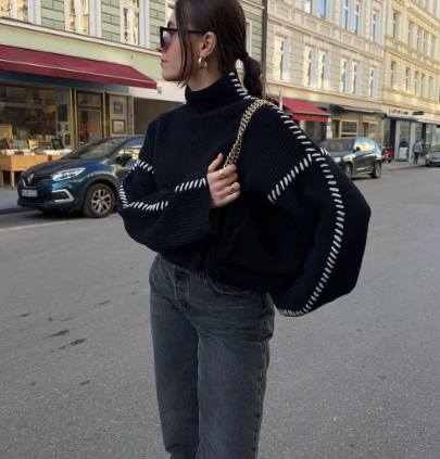 WOLFF Plus Size Knitted Sweater with Color Block Design