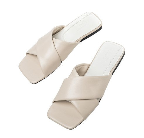 Nude Quilted Calfskin Flat Sandals