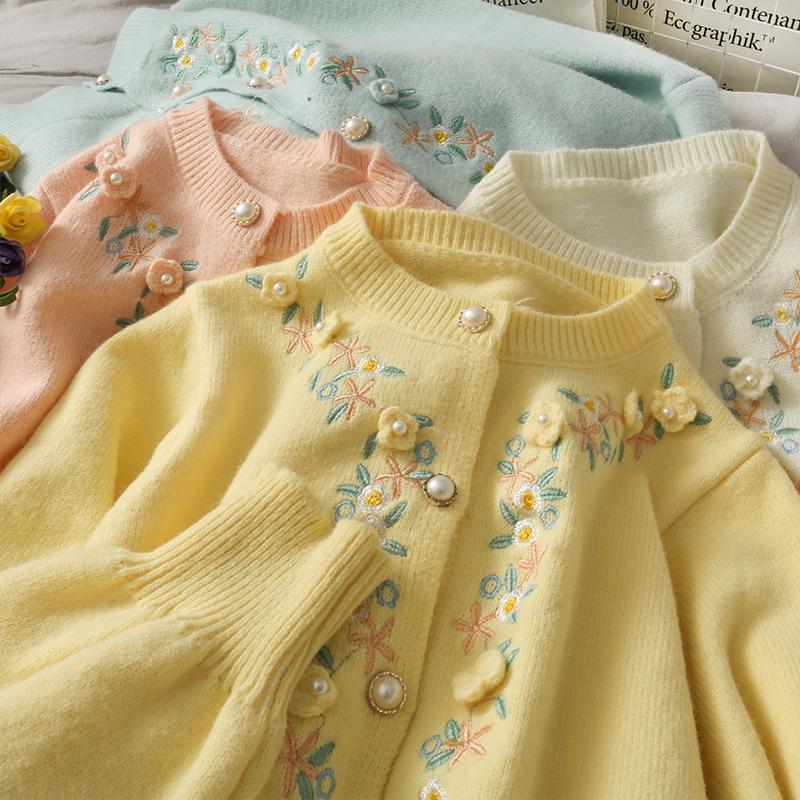 Vintage Floral Embroidered Women's Cardigan Sweater