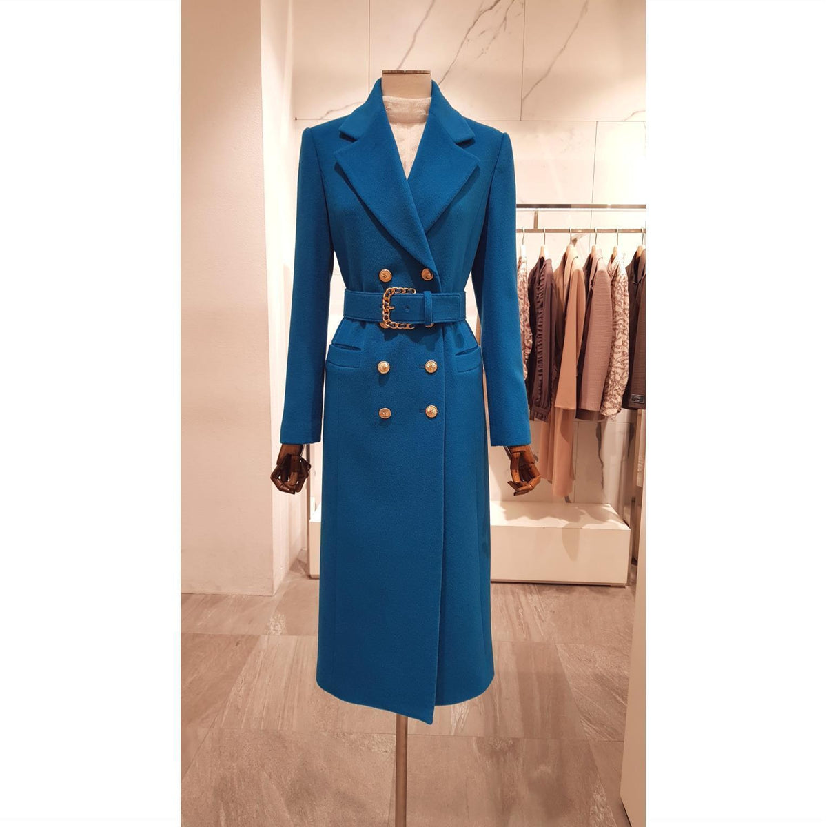 Long Thick Woolen Coat in New Fashion Style