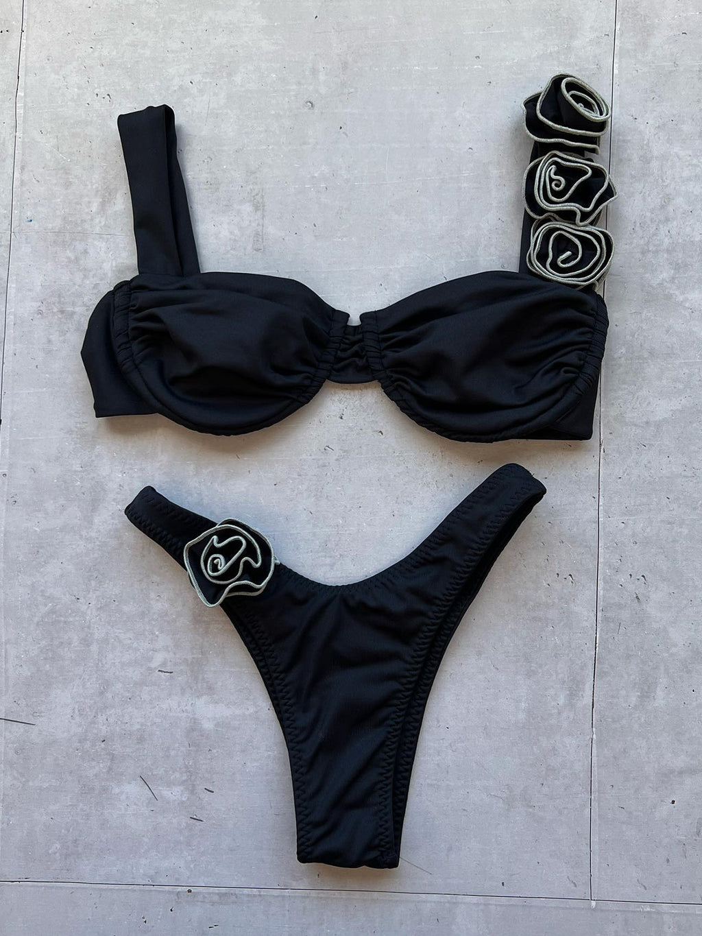 2023 New Women's Bikini with Floral Design