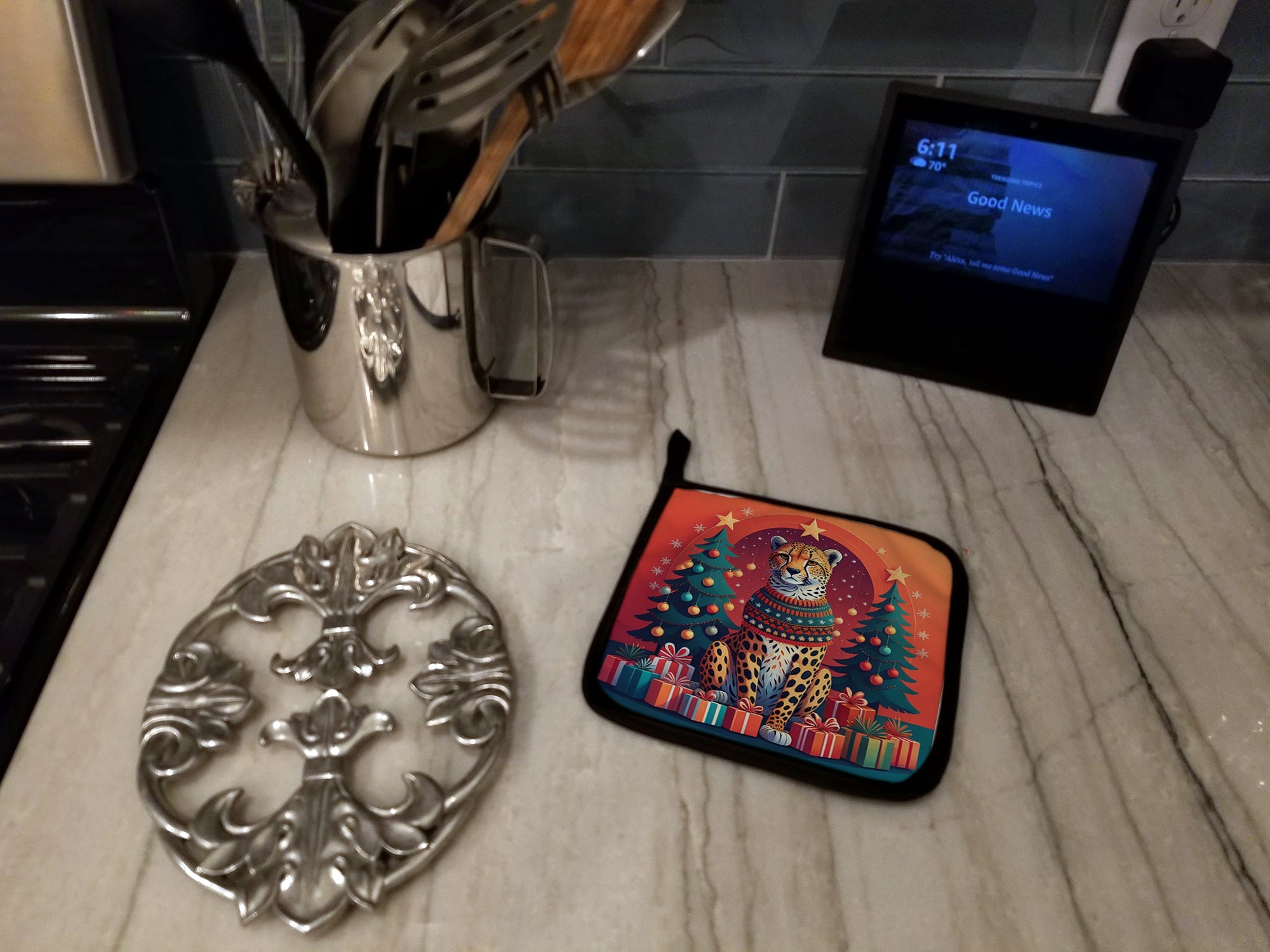 Cheetah Christmas Pair of Pot Holders