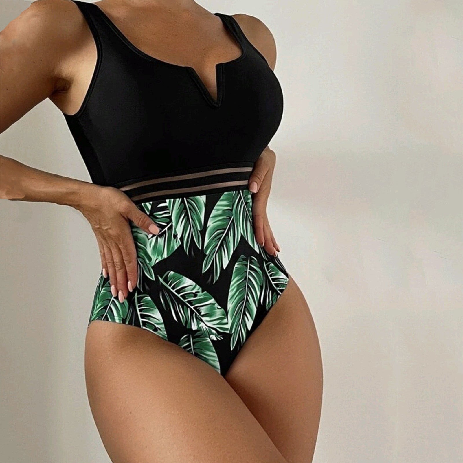 Plus Size Tropical Leaf Print One-Piece Swimsuit
