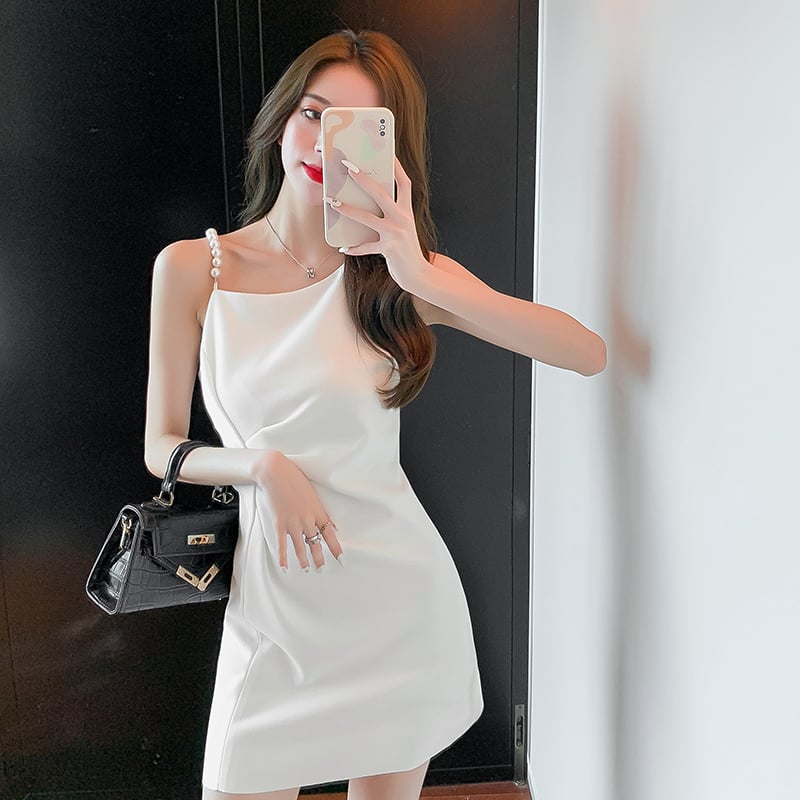 Niche French Sleeveless Slit Dress for Elegant Look