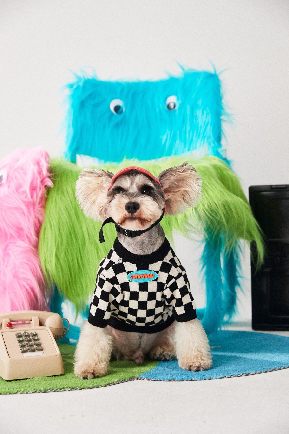 Checkerboard Pattern Round Neck Pet Sweater