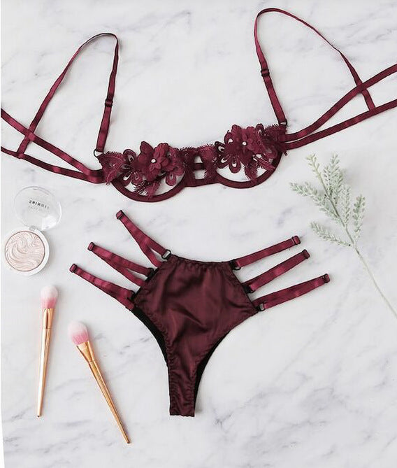 Women's Floral Applique Strappy Lingerie Set
