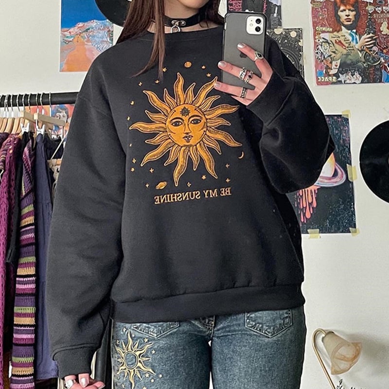 Vintage Spice Girl Embroidery Print Loose Sweater for Women