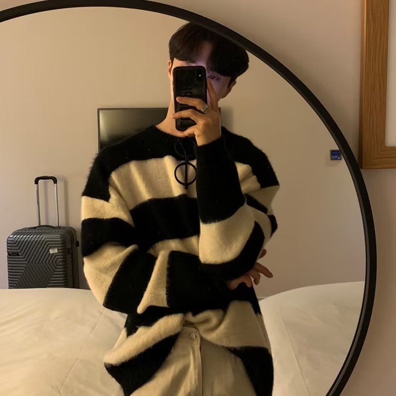 Striped Round Neck Soft Sweater with Niche Design