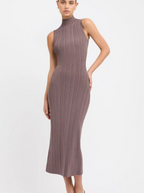 Knit Turtleneck Sleeveless Sheath Dress (One Piece)
