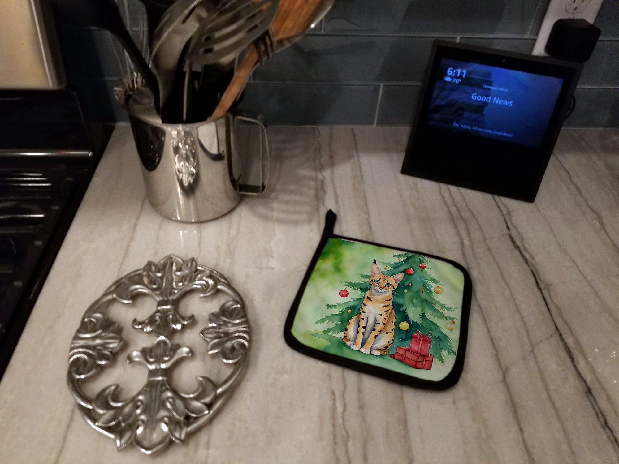 Serengeti Cat By the Christmas Tree Pair of Pot Holders