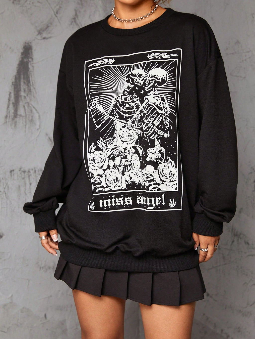 Gothic Court Women's Retro Rose Skull Long Sweater