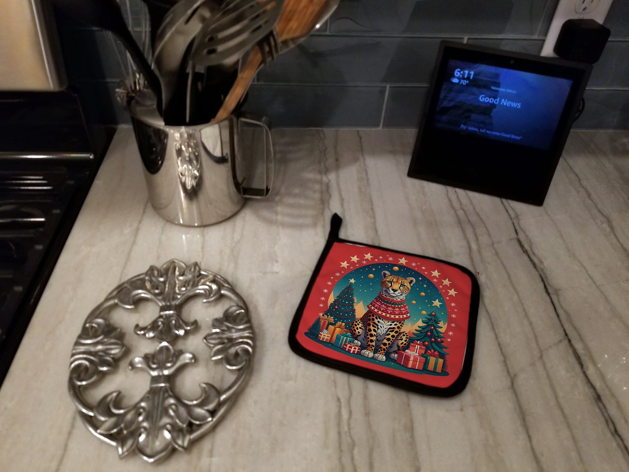 Cheetah Christmas Pair of Pot Holders