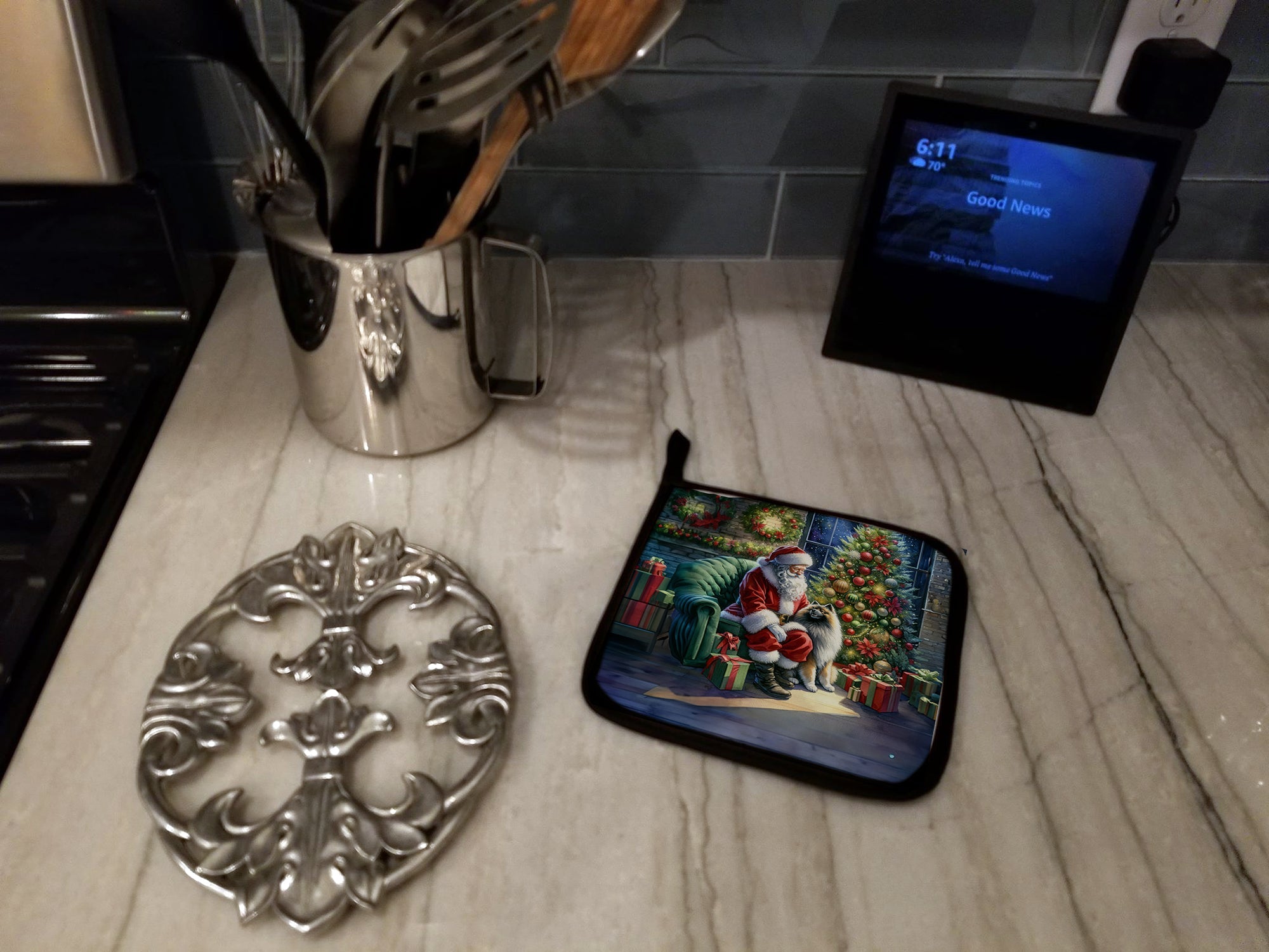 Keeshond and Santa Claus Pair of Pot Holders
