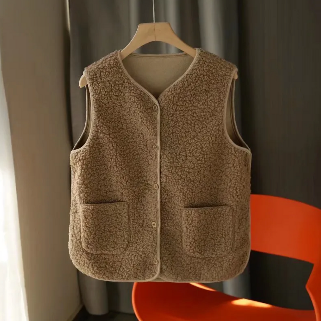 Women's Lambswool Fur Vest - Integrated Lamb Wool Design