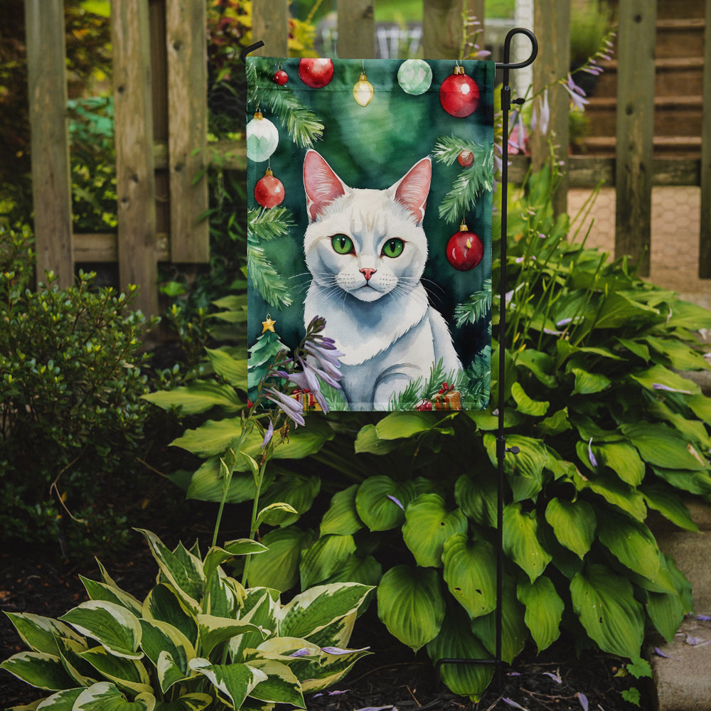 Khao Manee Cat By the Christmas Tree Garden Flag